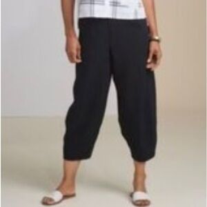 Habitat Clothes To Live In Elastic Waist cropped black pants size Medium